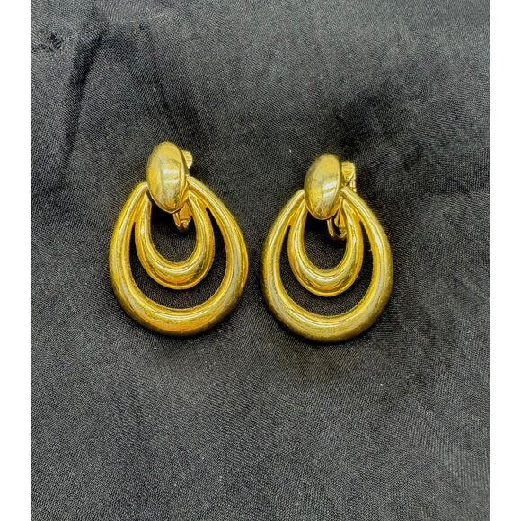 Vintage Gold Tone Clip-On Earring Set Of 4 Styles - Picture 8 of 15